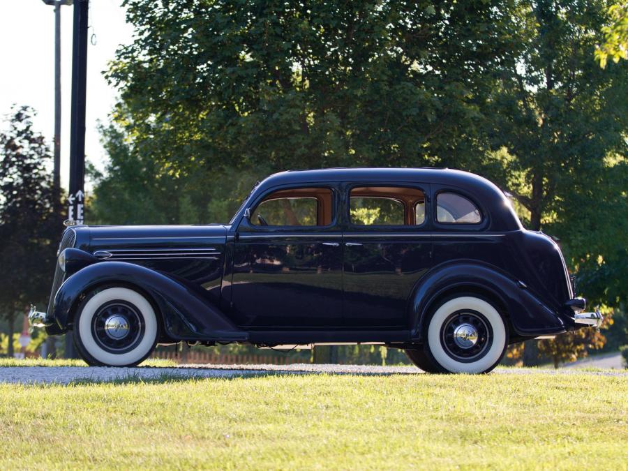  Plymouth DeLuxe Touring Sedan 1936 года  (фото 3 из 10)